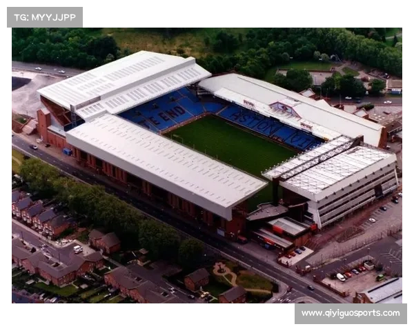 维拉公园球场气氛热烈，主队向传奇名宿约翰·罗伯逊致以赛前悼念